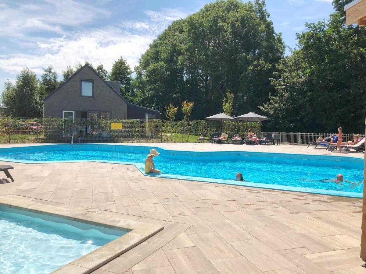 Chalet 556 Op Recreatiepark De Wielen Синт-Мартен Экстерьер фото